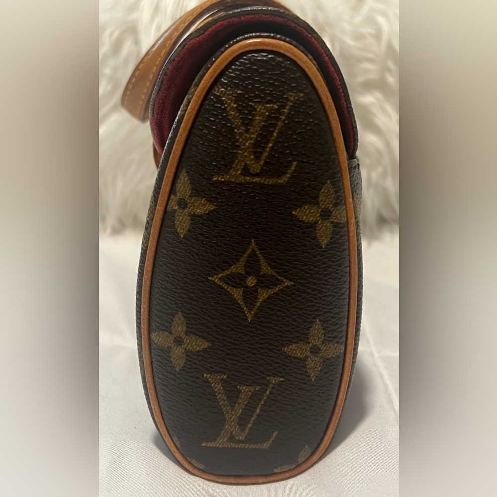Louis Vuitton Monogram Cylinder Bag in Brown and Tan - Picture 4 of 12